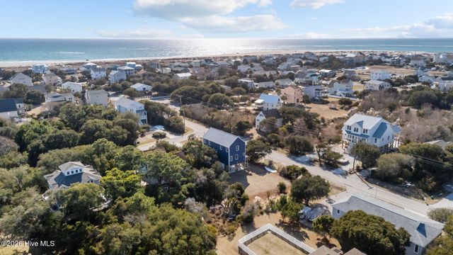 10522 Island Circle, Emerald Isle, NC 28594