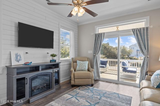 10522 Island Circle, Emerald Isle, NC 28594