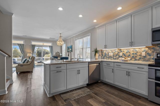 10522 Island Circle, Emerald Isle, NC 28594