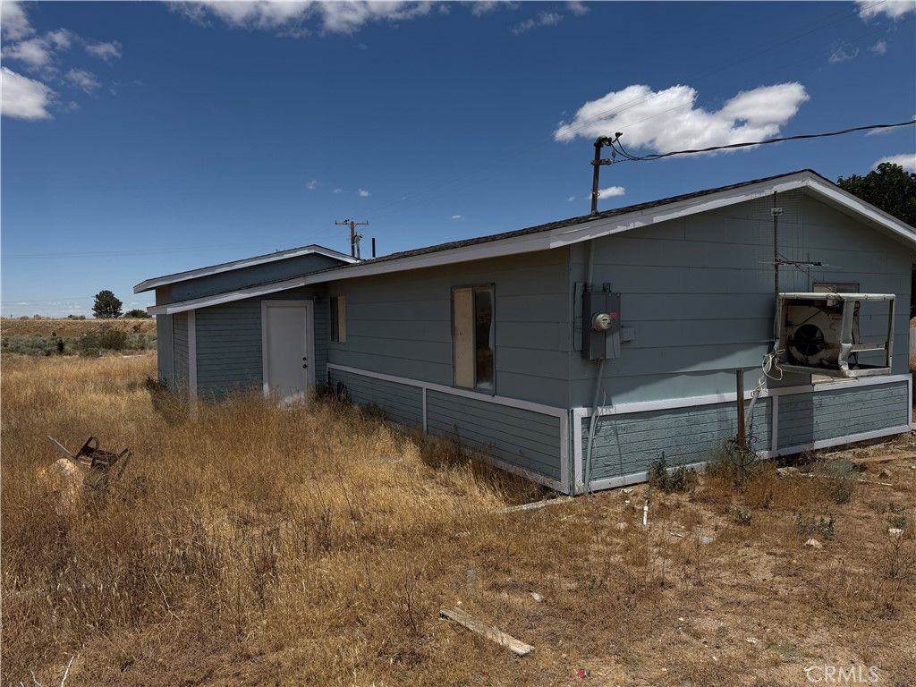 Image 1 of property listing at 11744 Wagon Wheel, Victorville, CA 92392