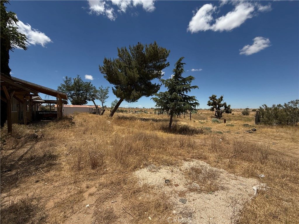 Image 14 of property listing at 11744 Wagon Wheel, Victorville, CA 92392