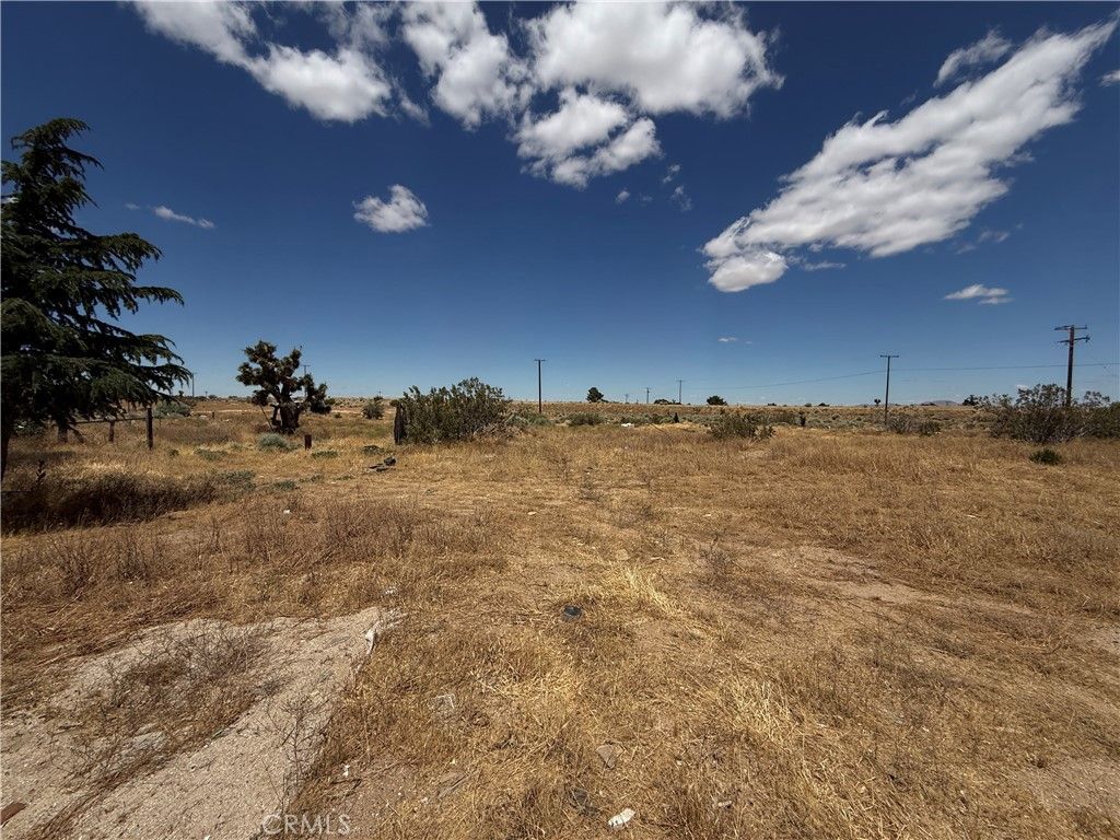 Image 15 of property listing at 11744 Wagon Wheel, Victorville, CA 92392