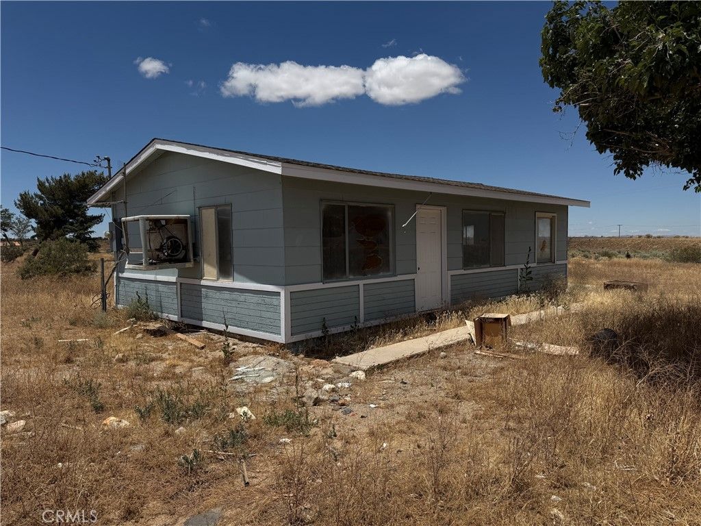 Image 2 of property listing at 11744 Wagon Wheel, Victorville, CA 92392