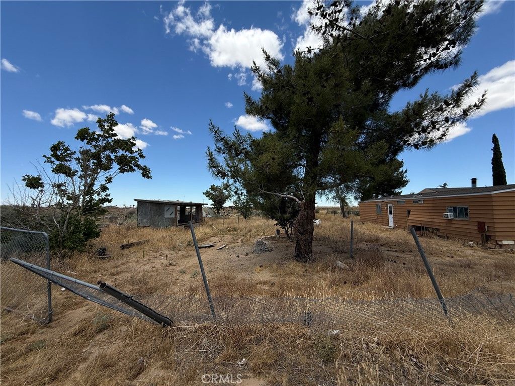 Image 21 of property listing at 11744 Wagon Wheel, Victorville, CA 92392