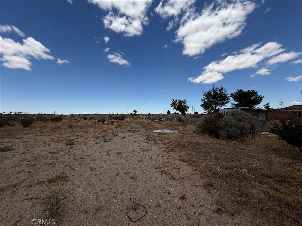 Image 23 of property listing at 11744 Wagon Wheel, Victorville, CA 92392
