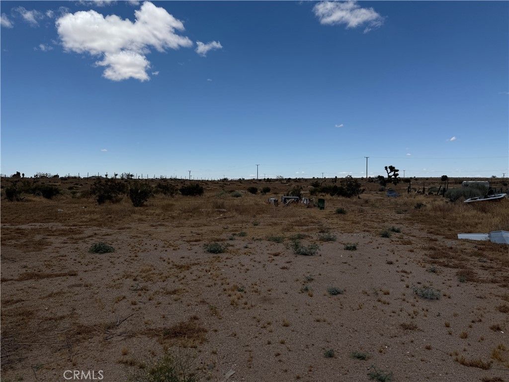 Image 24 of property listing at 11744 Wagon Wheel, Victorville, CA 92392