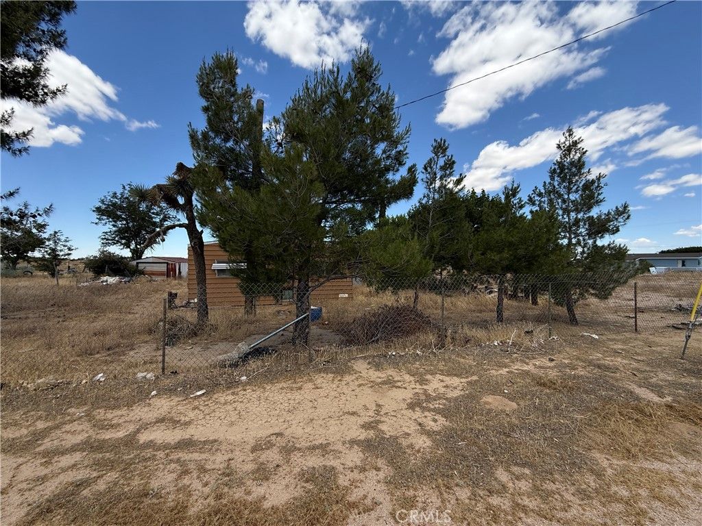 Image 26 of property listing at 11744 Wagon Wheel, Victorville, CA 92392