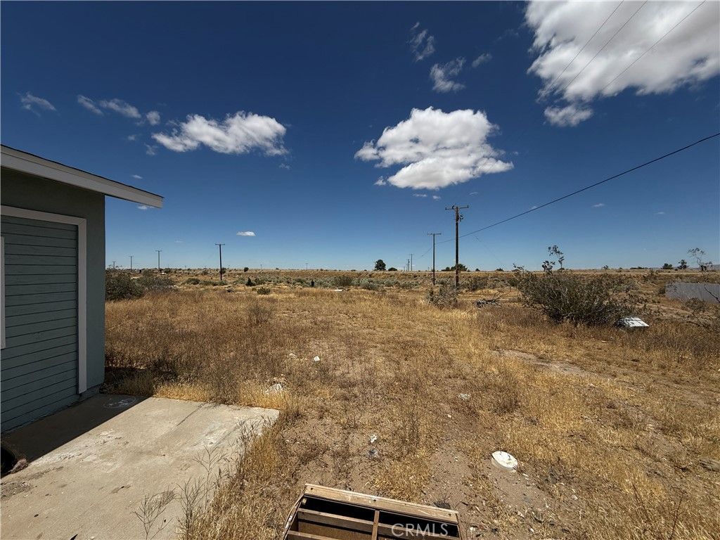 Image 3 of property listing at 11744 Wagon Wheel, Victorville, CA 92392