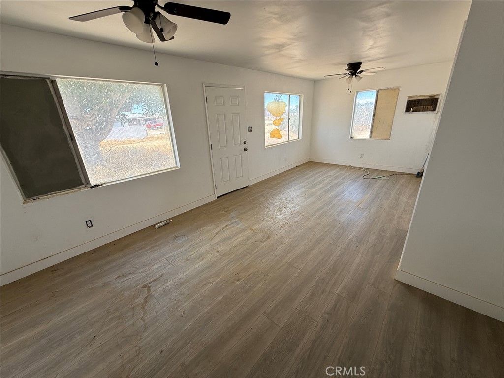 Image 7 of property listing at 11744 Wagon Wheel, Victorville, CA 92392