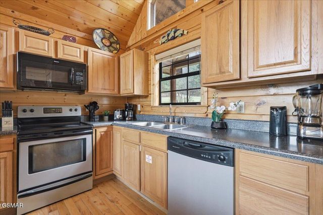 1503 Turkey Trot Way, Sevierville, TN 37876