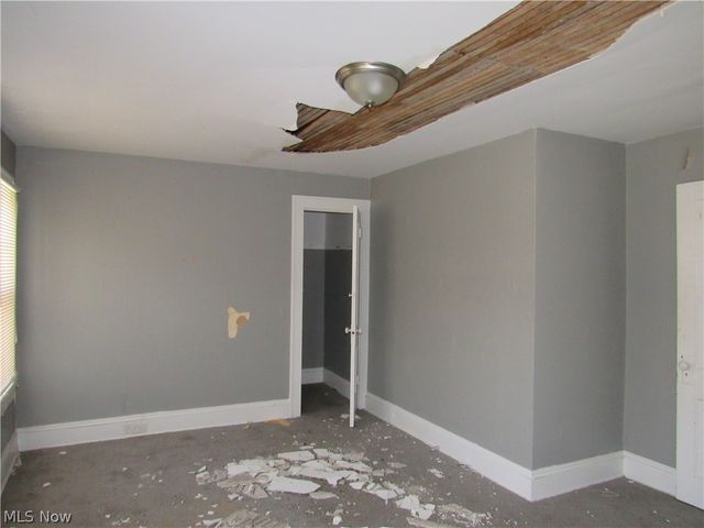 13208 Maplerow Avenue, Garfield Heights, OH 44105