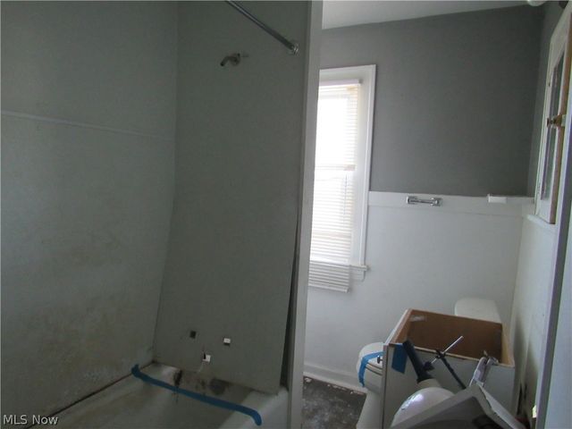 13208 Maplerow Avenue, Garfield Heights, OH 44105