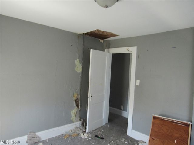 13208 Maplerow Avenue, Garfield Heights, OH 44105