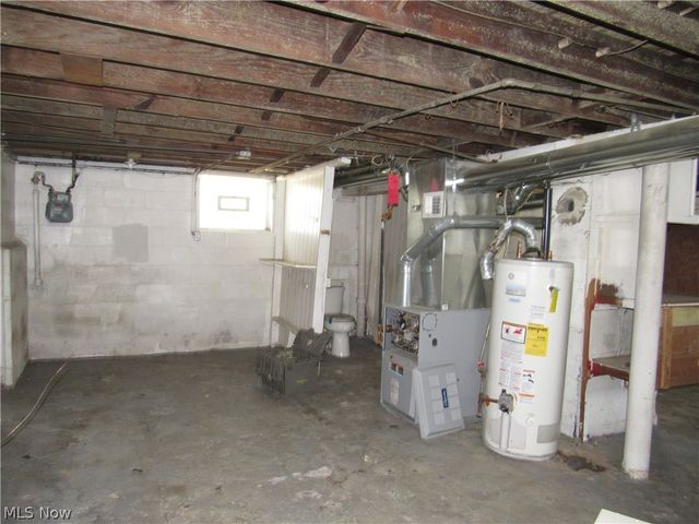 13208 Maplerow Avenue, Garfield Heights, OH 44105