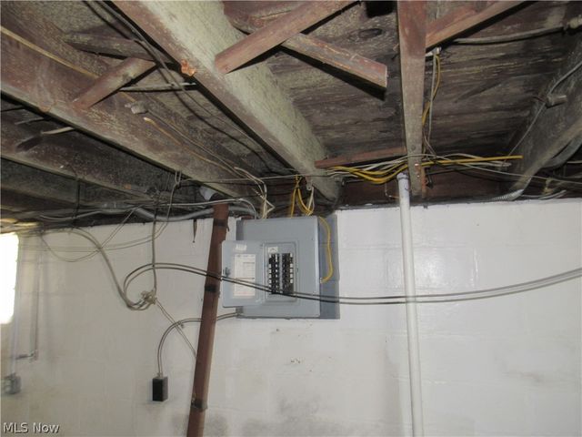 13208 Maplerow Avenue, Garfield Heights, OH 44105