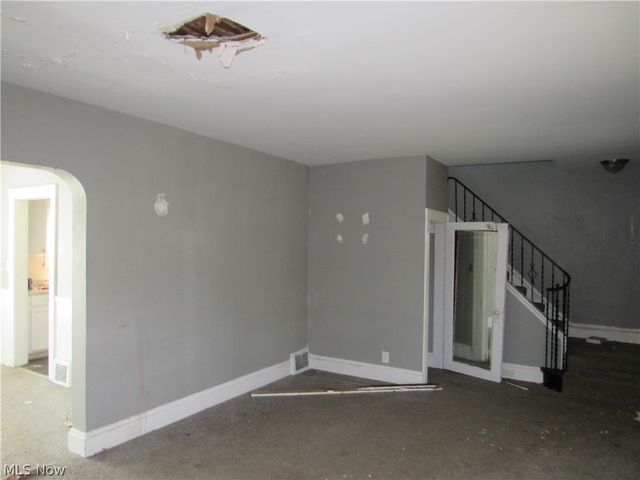 13208 Maplerow Avenue, Garfield Heights, OH 44105