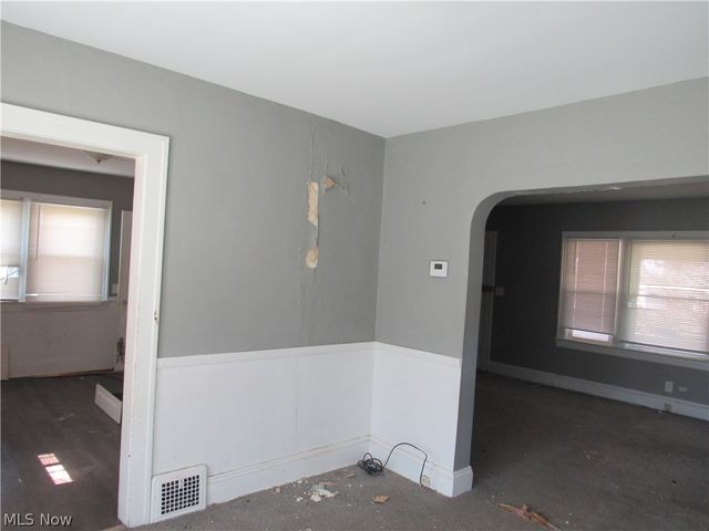 13208 Maplerow Avenue, Garfield Heights, OH 44105