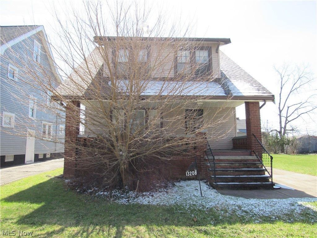 13208 Maplerow Avenue, Garfield Heights, OH 44105