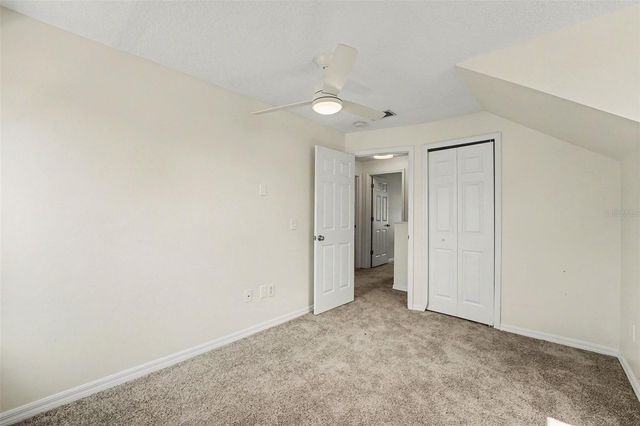 5865 MEADOWPARK PL, Lithia, FL 33547