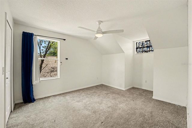 5865 MEADOWPARK PL, Lithia, FL 33547