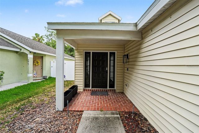 5865 MEADOWPARK PL, Lithia, FL 33547