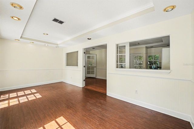5865 MEADOWPARK PL, Lithia, FL 33547