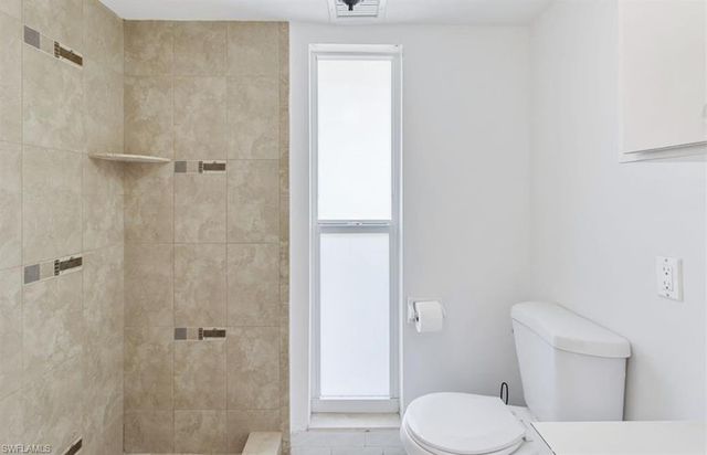 233 Palm DR 233-1, Naples, FL 34112