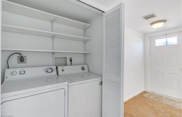 233 Palm DR 233-1, Naples, FL 34112