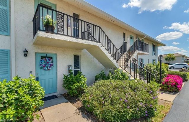 233 Palm DR 233-1, Naples, FL 34112