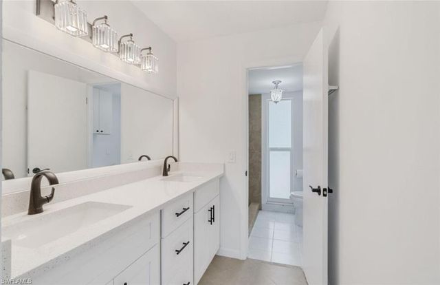 233 Palm DR 233-1, Naples, FL 34112