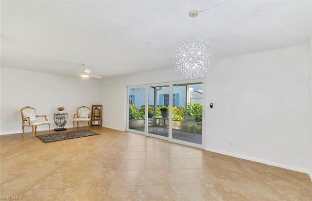 233 Palm DR 233-1, Naples, FL 34112