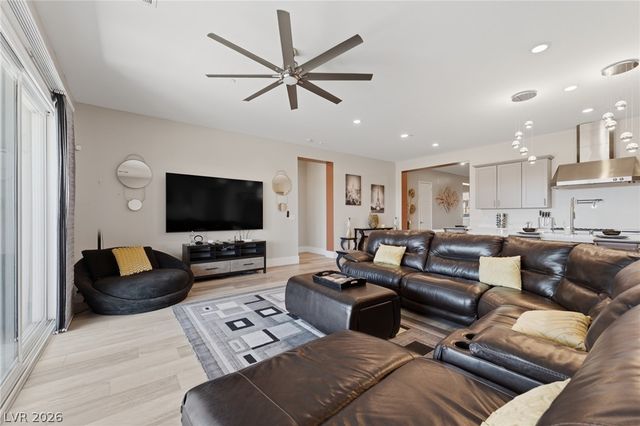 5241 Brayden Court, Las Vegas, NV 89131