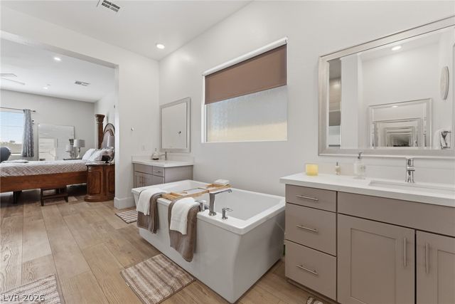 5241 Brayden Court, Las Vegas, NV 89131