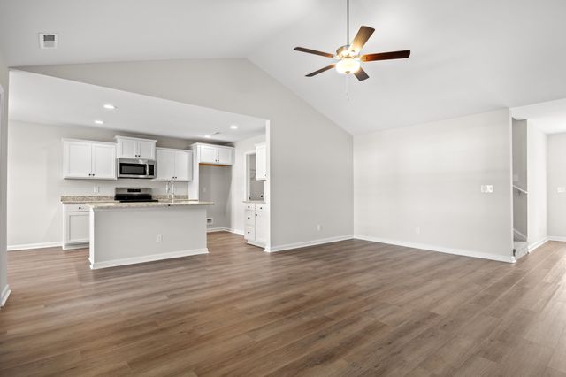 940 Woodside Dr., Conway, SC 29526