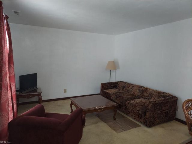 318 Washington St Apt D, Portsmouth, VA 23704