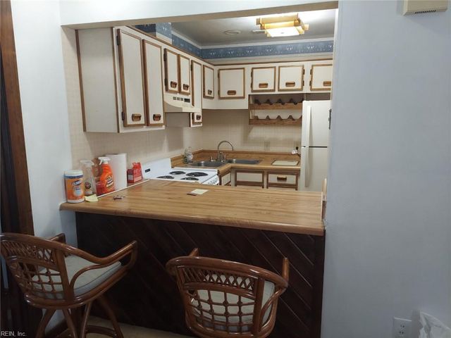 318 Washington St Apt D, Portsmouth, VA 23704