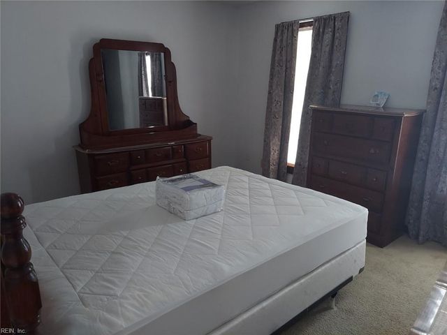 318 Washington St Apt D, Portsmouth, VA 23704