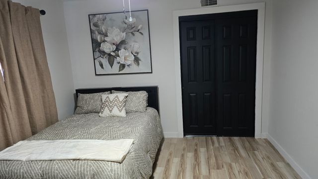 1415 Gillette Street, Dallas, TX 75217