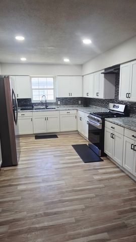 1415 Gillette Street, Dallas, TX 75217