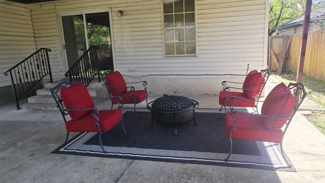 1415 Gillette Street, Dallas, TX 75217
