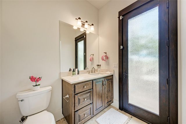 8100 Magnolia Ridge CV, Austin, TX 78738