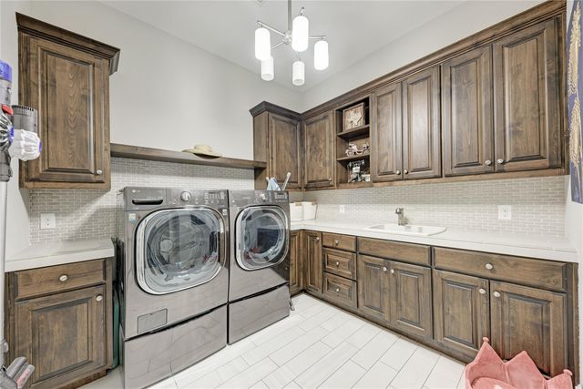 8100 Magnolia Ridge CV, Austin, TX 78738