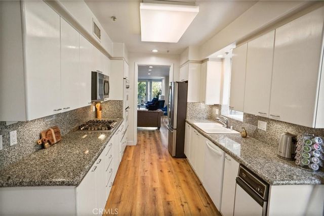 1819 Holmby Avenue 104, Los Angeles, CA 90025