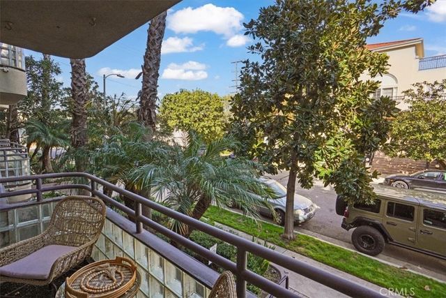 1819 Holmby Avenue 104, Los Angeles, CA 90025