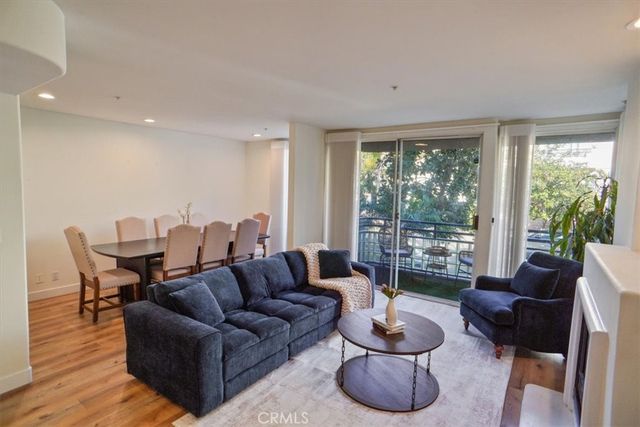 1819 Holmby Avenue 104, Los Angeles, CA 90025