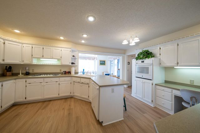 13274 Huntington Drive, Apple Valley, MN 55124