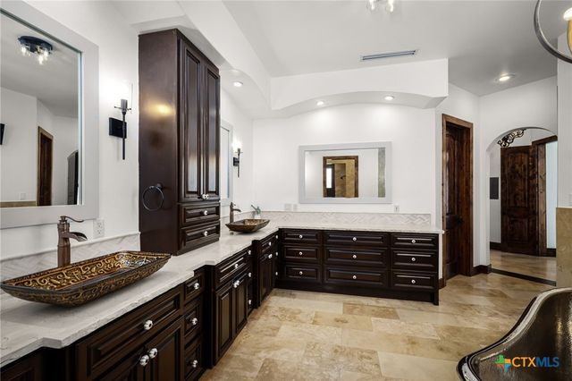 5723 Copper Forest, New Braunfels, TX 78132