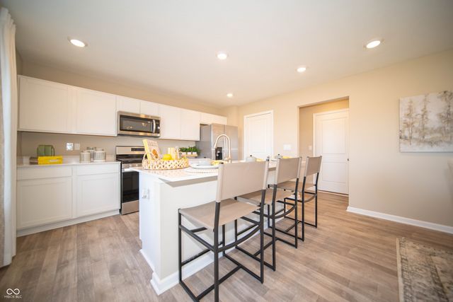 6817 Levant Lane, Indianapolis, IN 46221