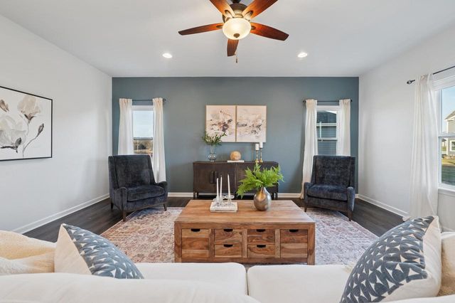 W139N6328 Bridal Wreath LANE, Menomonee Falls, WI 53051