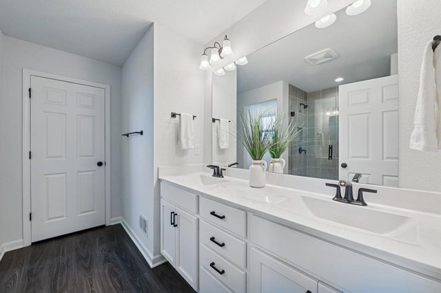 W139N6328 Bridal Wreath LANE, Menomonee Falls, WI 53051